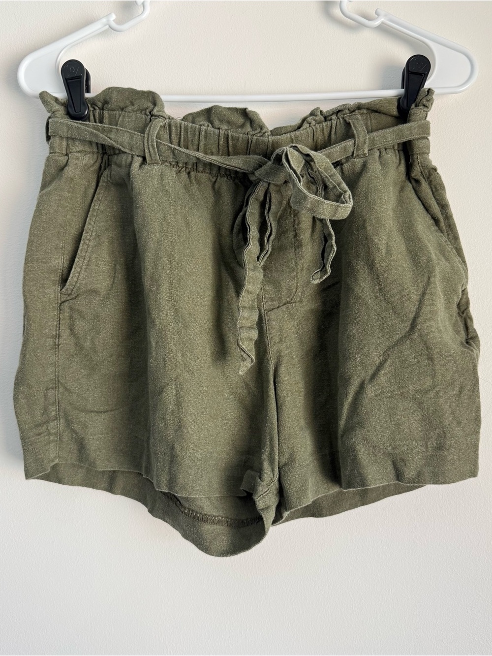 Old Navy Olive Paperbag Waist Tie Shorts Linen Blend Size 4